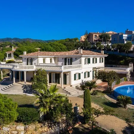 Architectural Jewel Between Sea And Mountains Villa